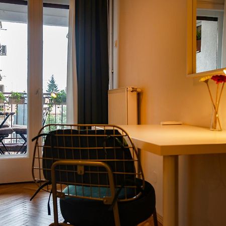 Ultracentral Hong Kong 3 Bdrm Apartment Bucareste Exterior foto